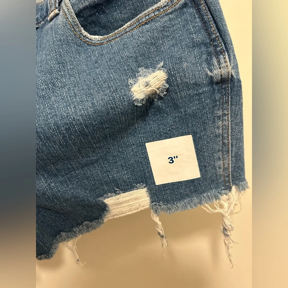 NWT size 2 old navy jean shorts! - Picture 4 of 4